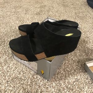 Volatile Black August Wedge!